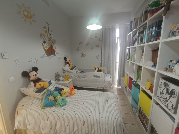 Dos Hermanas, ,5 BathroomsBathrooms,Casa,Venta,1511